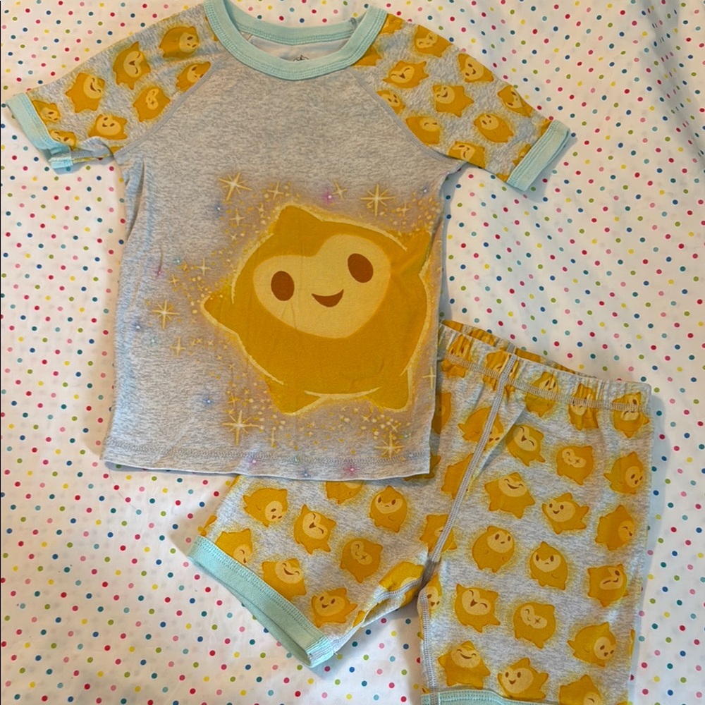 Kids Pajamas with Star from Wish✨